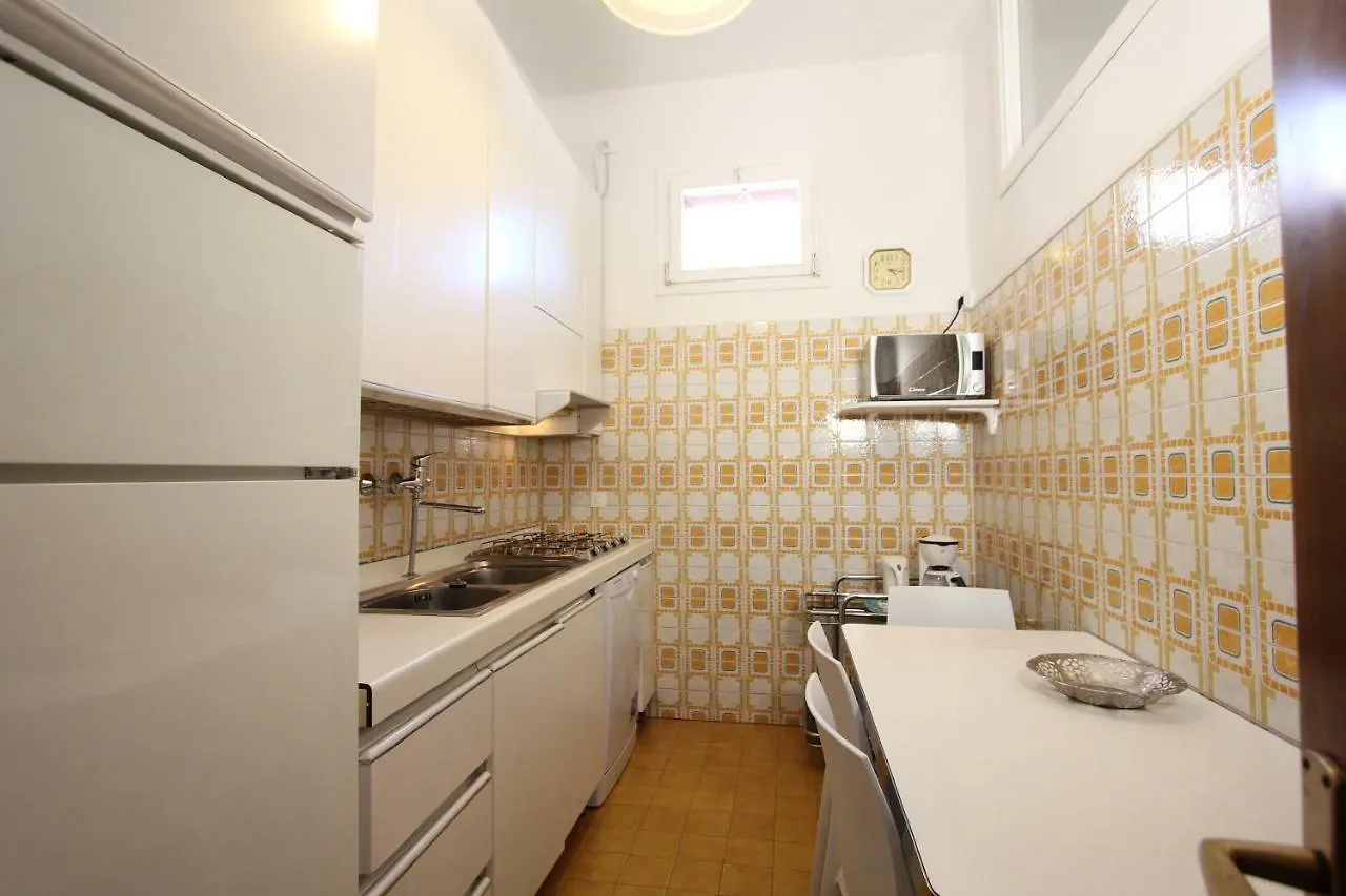 City Apartments Corner Canal View Veneza
